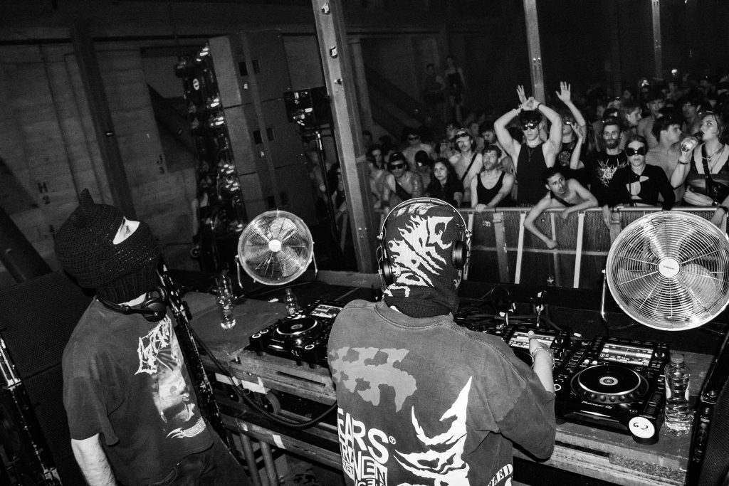 Vieze asbak festival timmerclub now&wow hard techno rotterdam