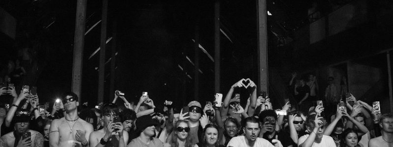 techno event festival mensen timmerclub event now&wow vieze asbak